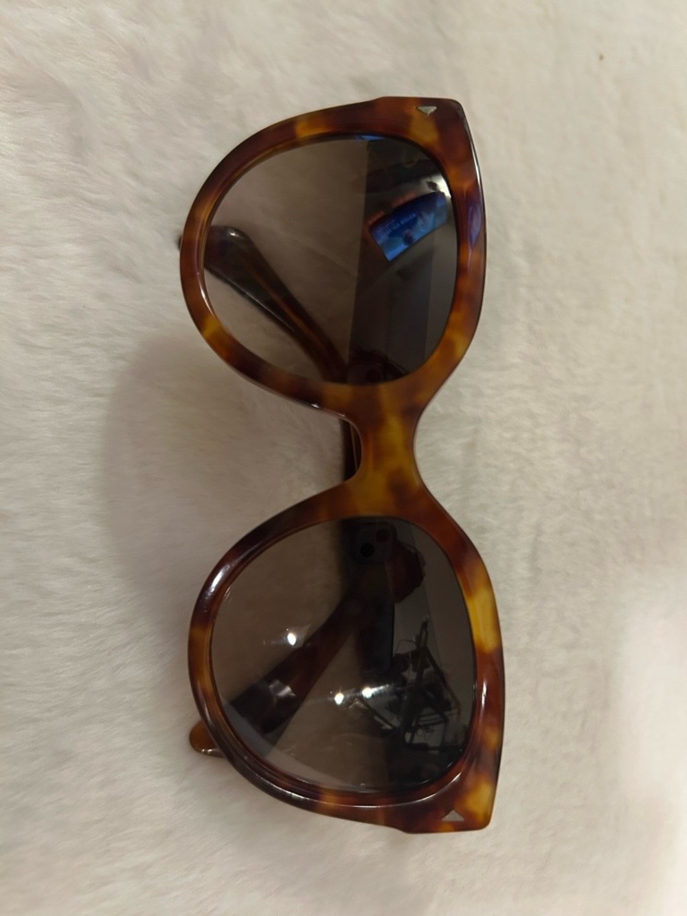 Prada Tortoiseshell Cat-Eye Sunglasses with Brown Gradient Lenses - Picture 2 of 13